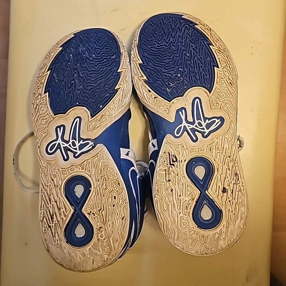 Blue/White Nike Kyries - Picture 6 of 8